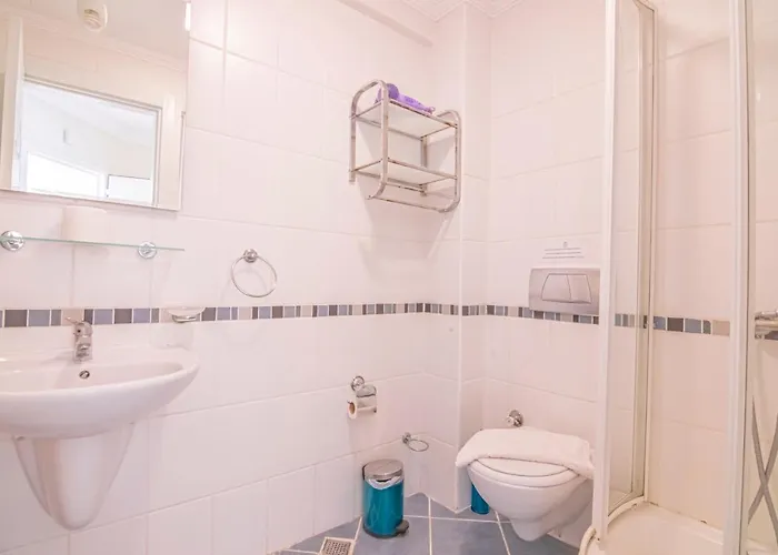 Sunset Beach Club Aqualettings Aqua 5 페티예